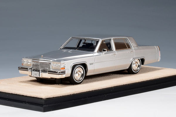 1983 Cadillac Sedan de Ville - Silver Metallic 1:43 – Thomas