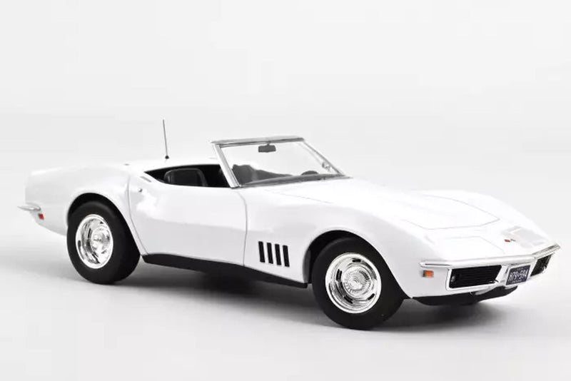 Chevrolet Corvette Convertible 1969 - white 1:18