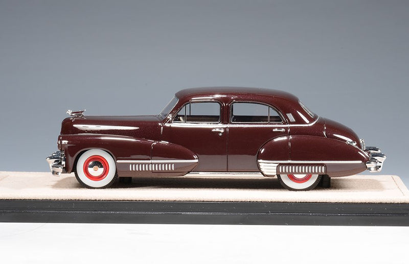 1942 Cadillac Sixty Special - madeira maroon 1:43