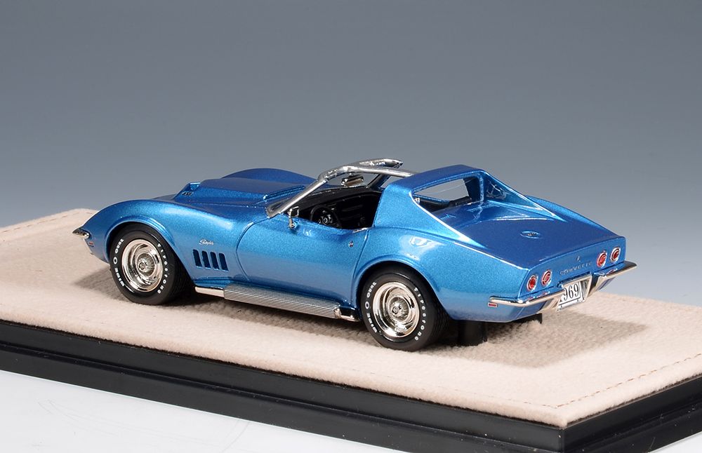 1969 Chevrolet Corvette C3 L88 Coupe (T Roof) - Lemans Blue