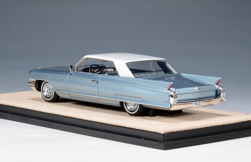 1962 Cadillac Coupe de Ville - Newport Blue Metallic (white roof) 1:43