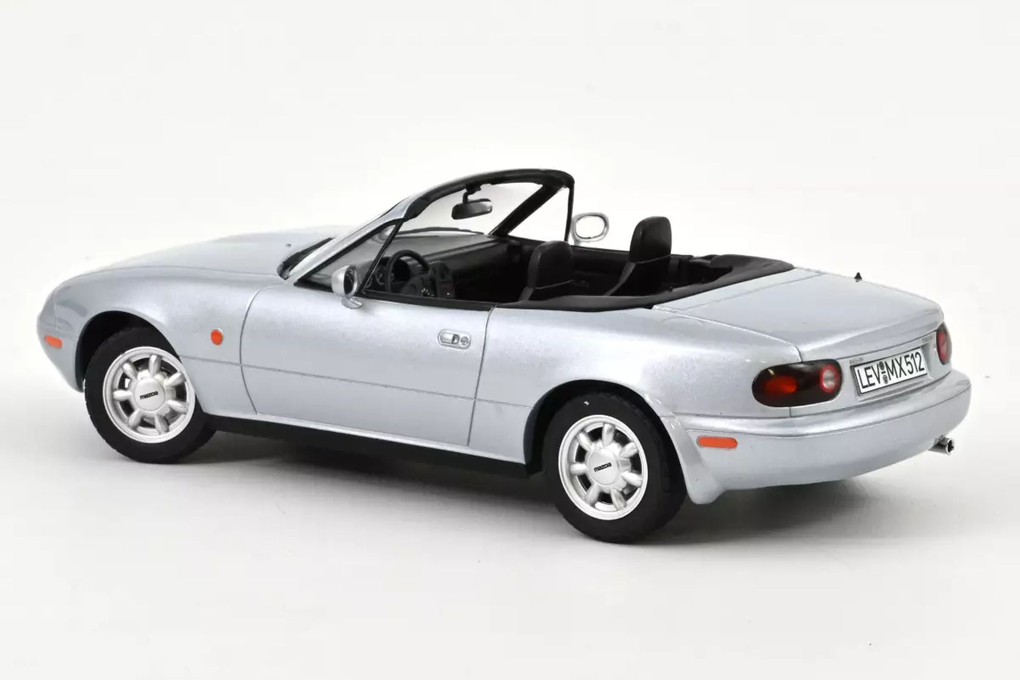 Mazda MX-5 1989 - silver 1:18 – Thomas Langejürgen