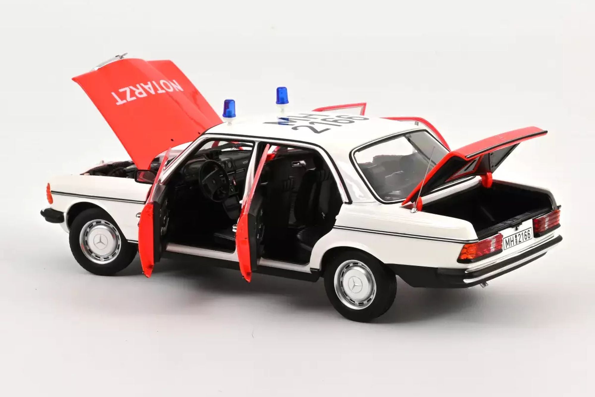 Mercedes 200 W123 Ambulance 1984 – Norev 1/18 – Miniature Montée Métal