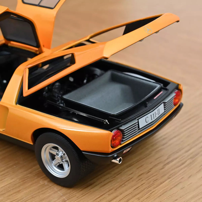 Joustra Tôle - 1/18 ? - Mercedes C 111 Bardall Michelin - 22.5 cm Joustra Tôle - 1/18 ? - Mercedes C 111 Bardall Michelin - 22.5 cm