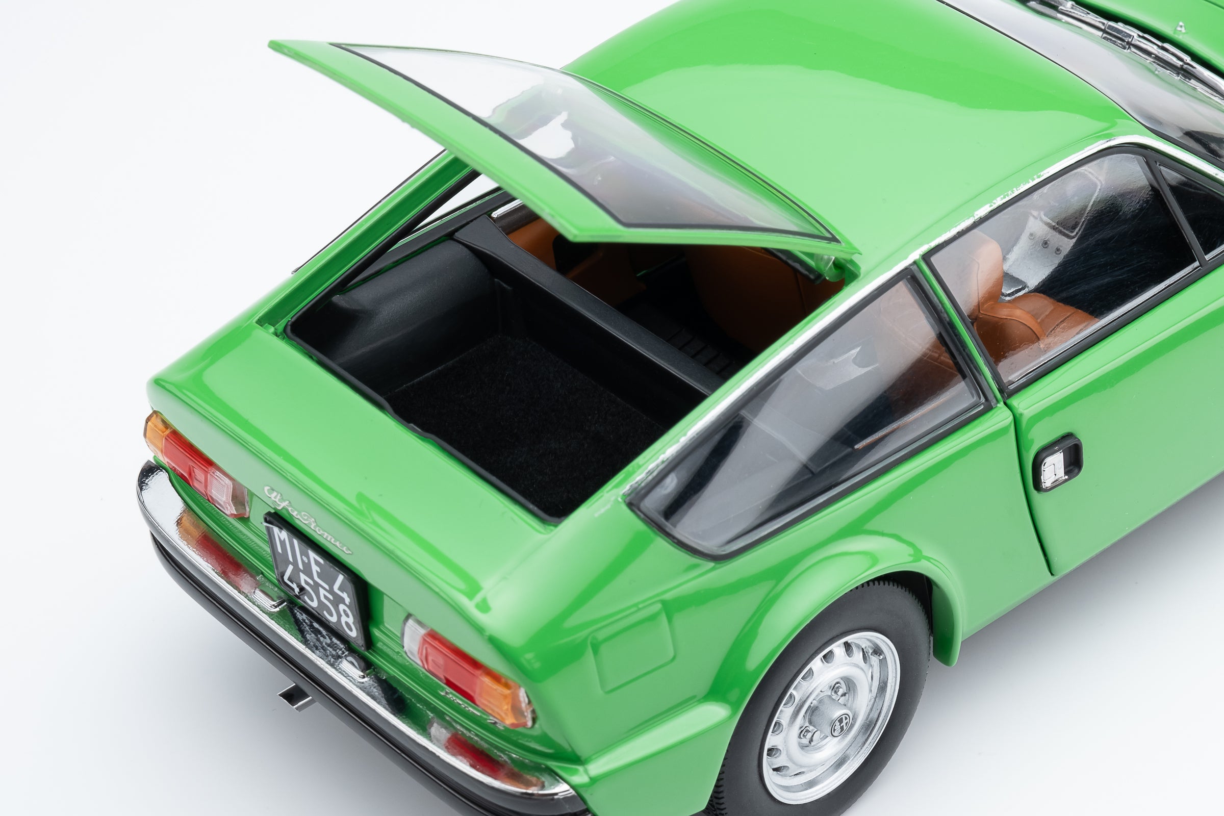 ミニカー Tecnomodel Alfa Romeo Junior Zagato 1300 Alfa Romeo Junior Zagato 1969 - green (verde) 1:18 – Thomas