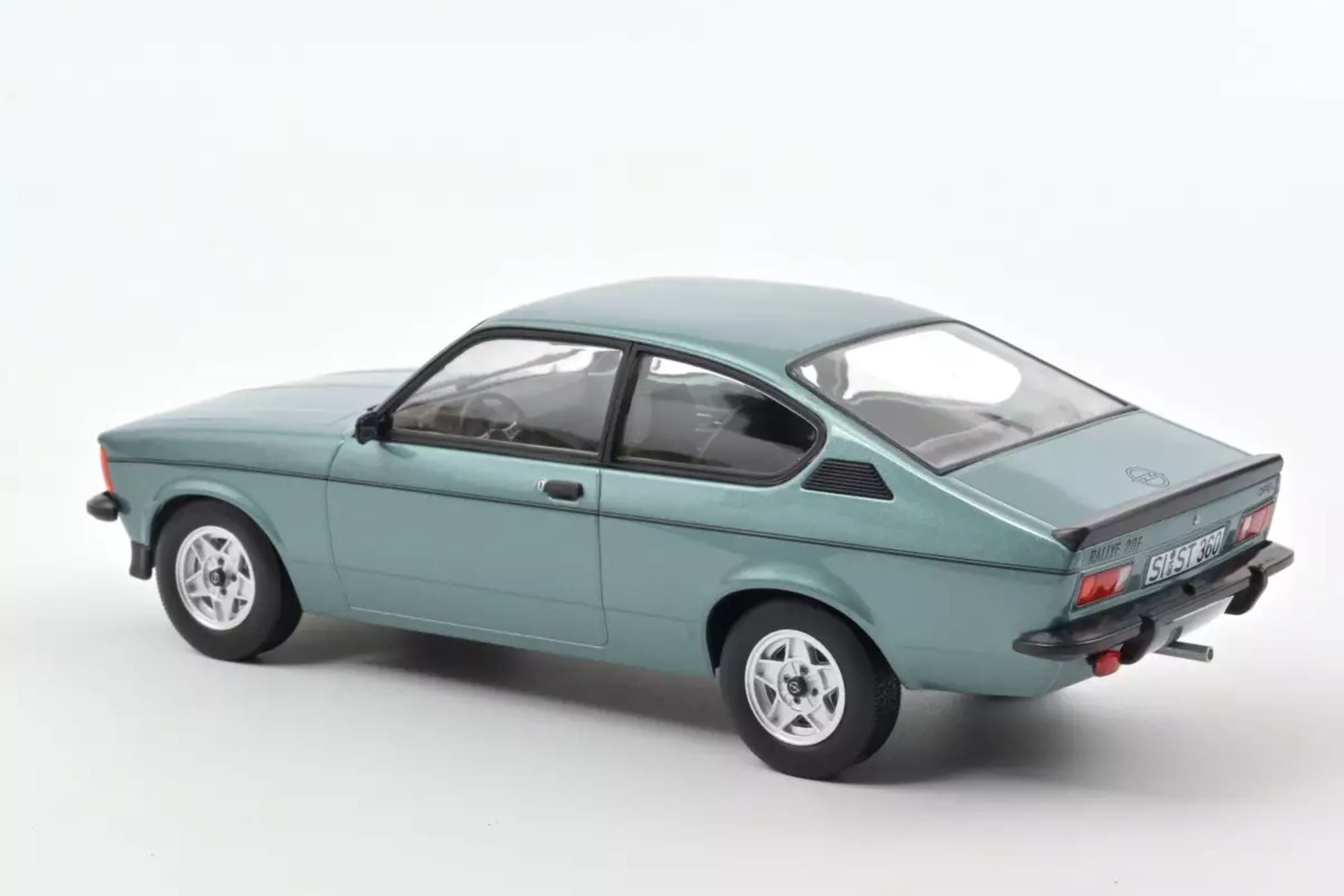 Opel Kadett Rallye Winterfest 1978 - turquoise 1:18 – Thomas