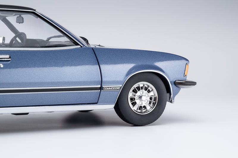 Opel Commodore B GS/E Coupé blau metallic 1:18