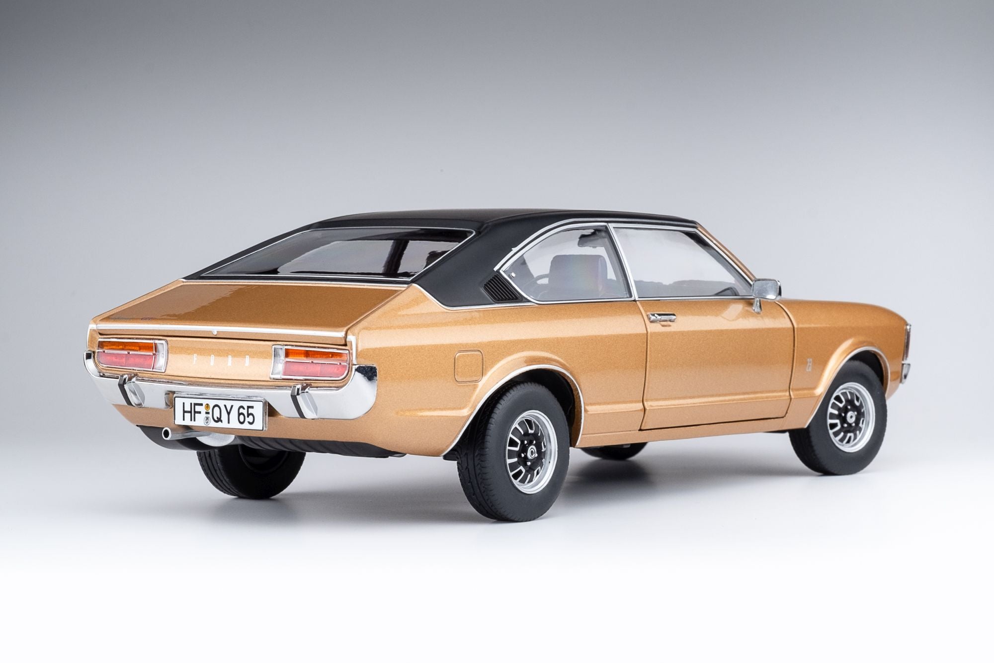Ford Granada Coupé 2.3 V6 - gold 1:18 – Thomas Langejürgen