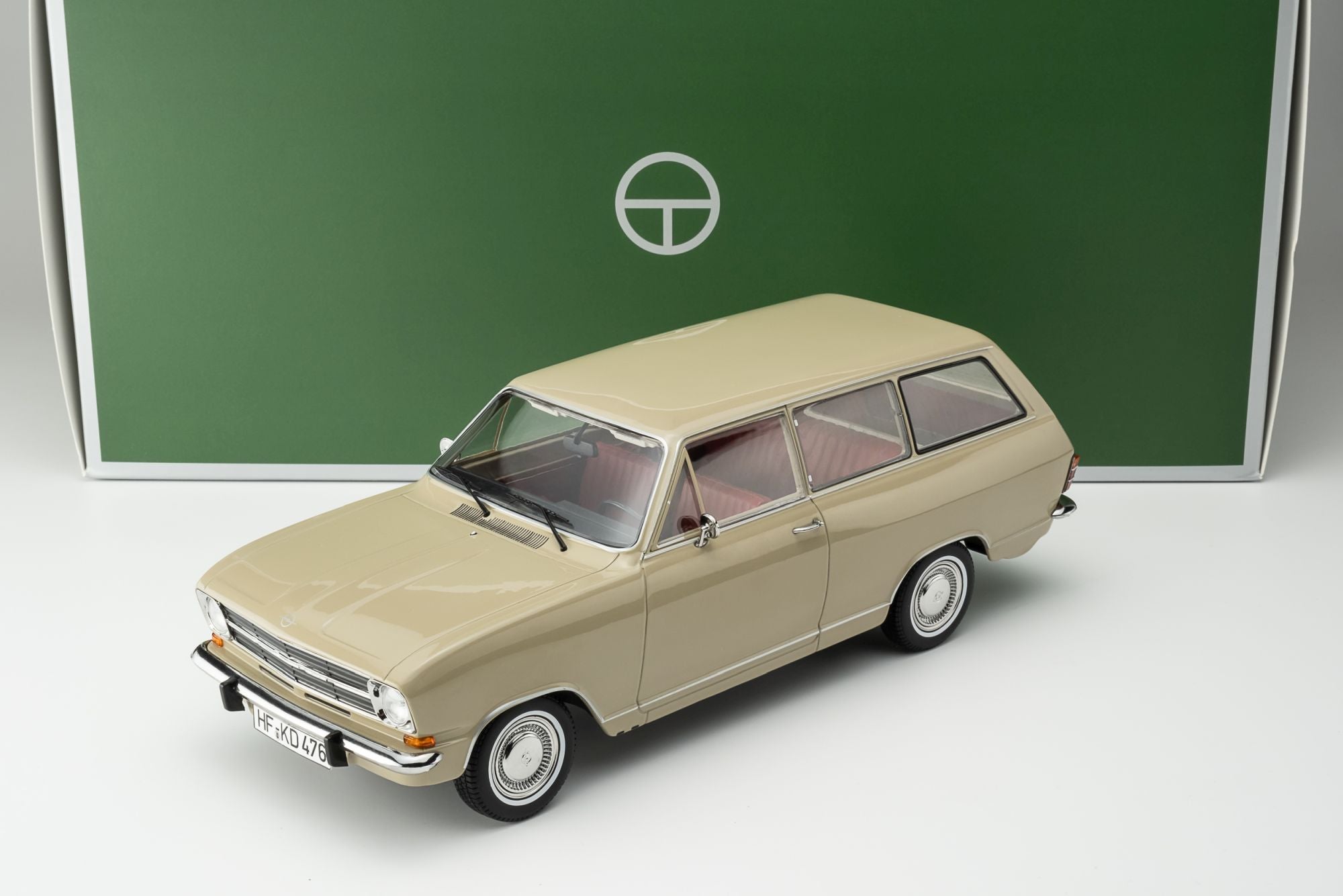 Opel Kadett B Caravan (1972) - sierra beige 1:18 – Thomas Langejürgen