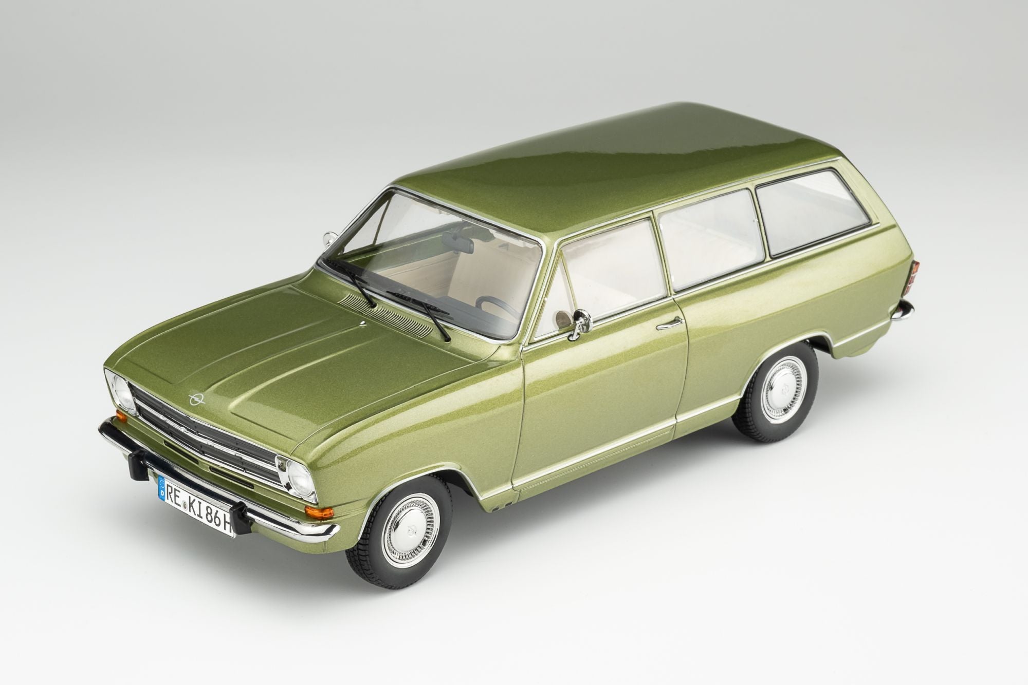Opel Kadett B Caravan (1972) - lemon green 1:18 – Thomas Langejürgen