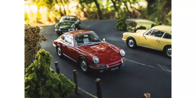 Porsche 911 Coupe Typ 901 (1964) - Signal Red 1:18